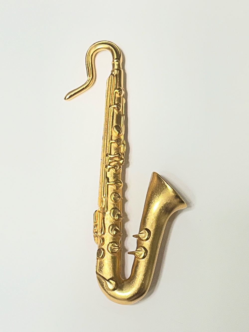 KJL Kenneth Jay Lane Designer Gold Tone Saxophone Brooch